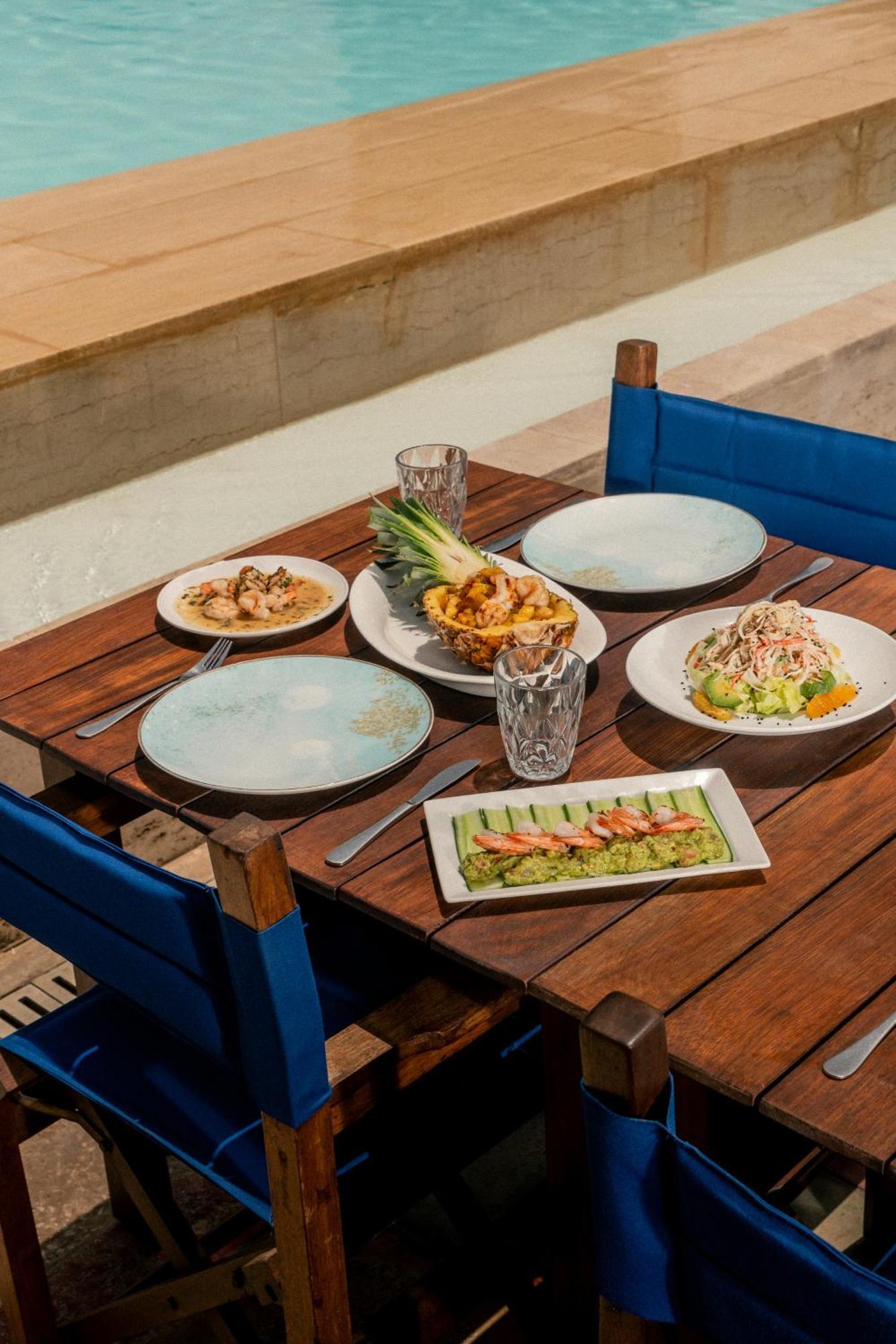 Hotel Saint Georges Beirut Al Marfa' Exterior photo